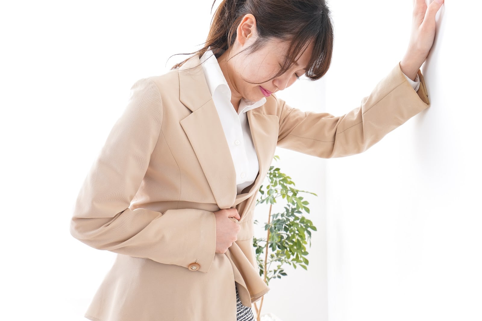 IBS-D: Woman with stomach pain